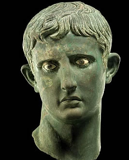 Testa ritratto di Ottaviano Augusto, datata 25-30 a.C. rinvenuta a Meroe in Nubia – British Museum,London GB