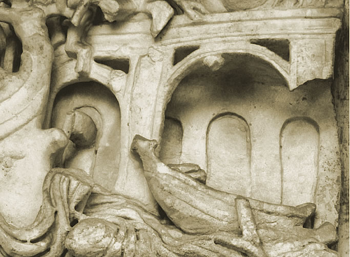 Fronte di sarcofago con scena di porto (250-260 d.C.), dettaglio di navalia  con arcate-Foto Tucci- Musei Vaticani, cortile ottagono, portico Est, SCV
