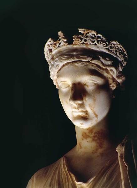 Antonia Minore – Statua stante, particolare testa con diadema, rinvenuta a Baia