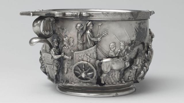 Silverware embossed in ancient Rome