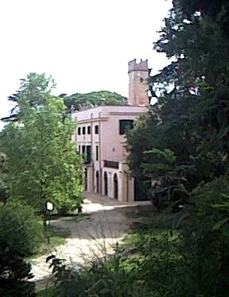 Villa Sciarra, la Villa de Pavos Reales Blancos